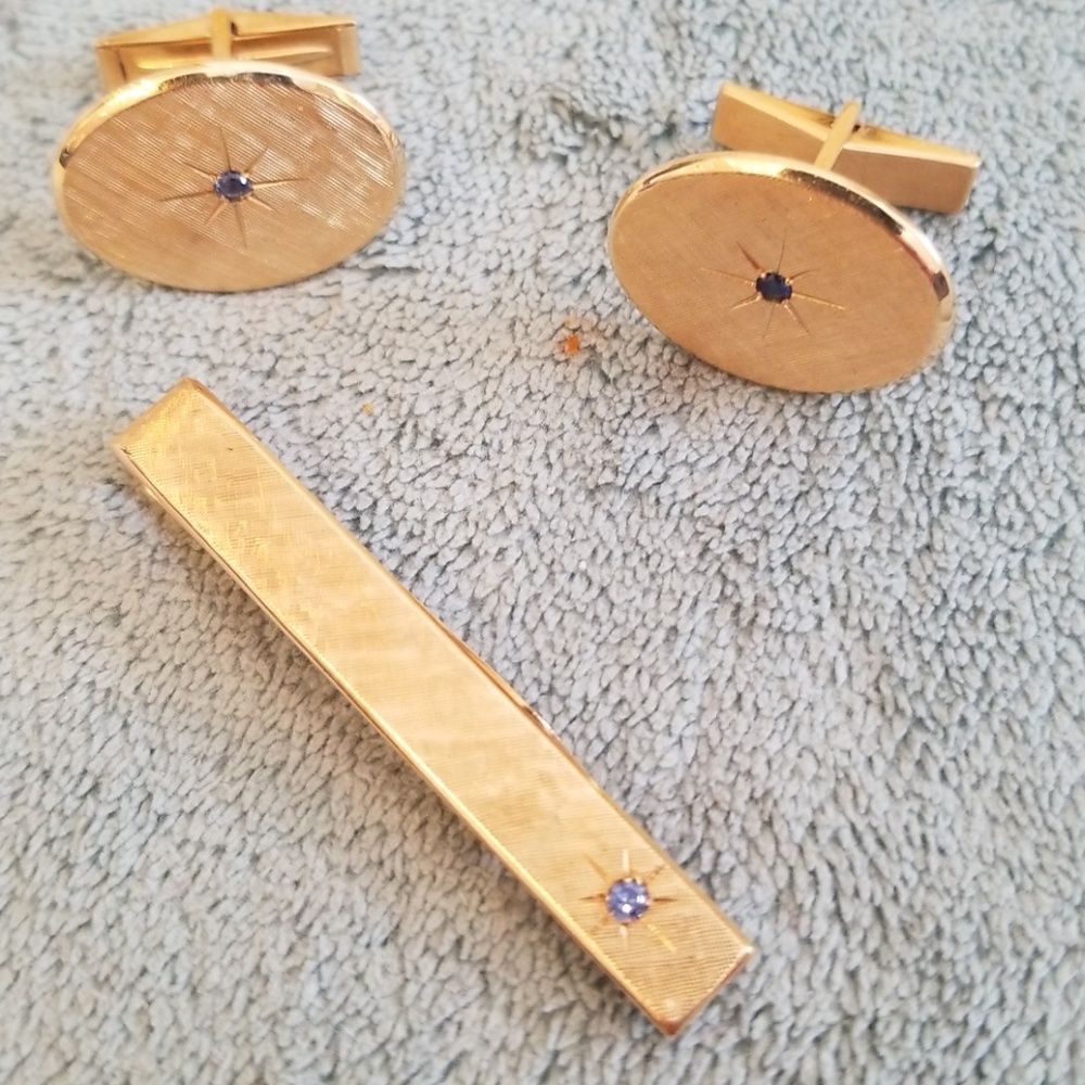 14K gold w/sapphires Tiffany cufflinks and tie bar